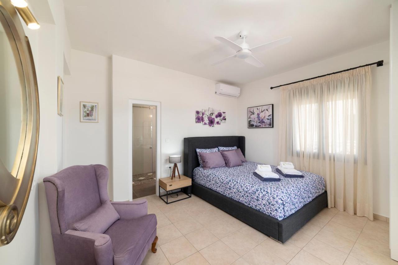 Paradisos Luxury Villas Next To Beach Koutsourás Екстериор снимка