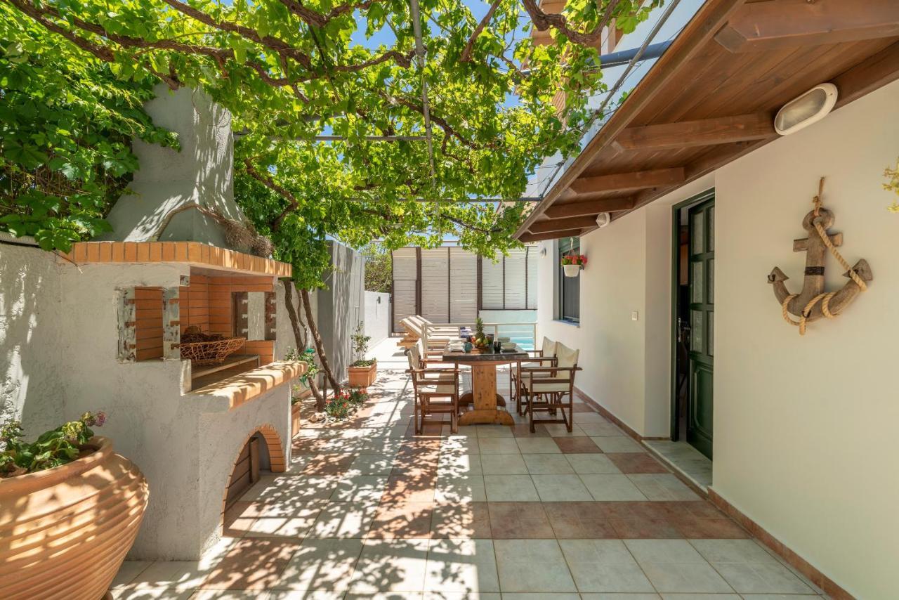 Paradisos Luxury Villas Next To Beach Koutsourás Екстериор снимка